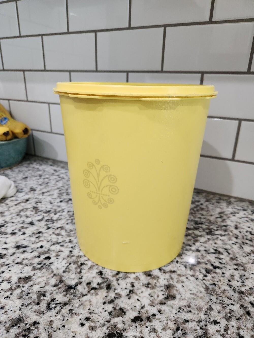 Vintage Tupperware Tall Yellow Canister - Picture 6 of 8
